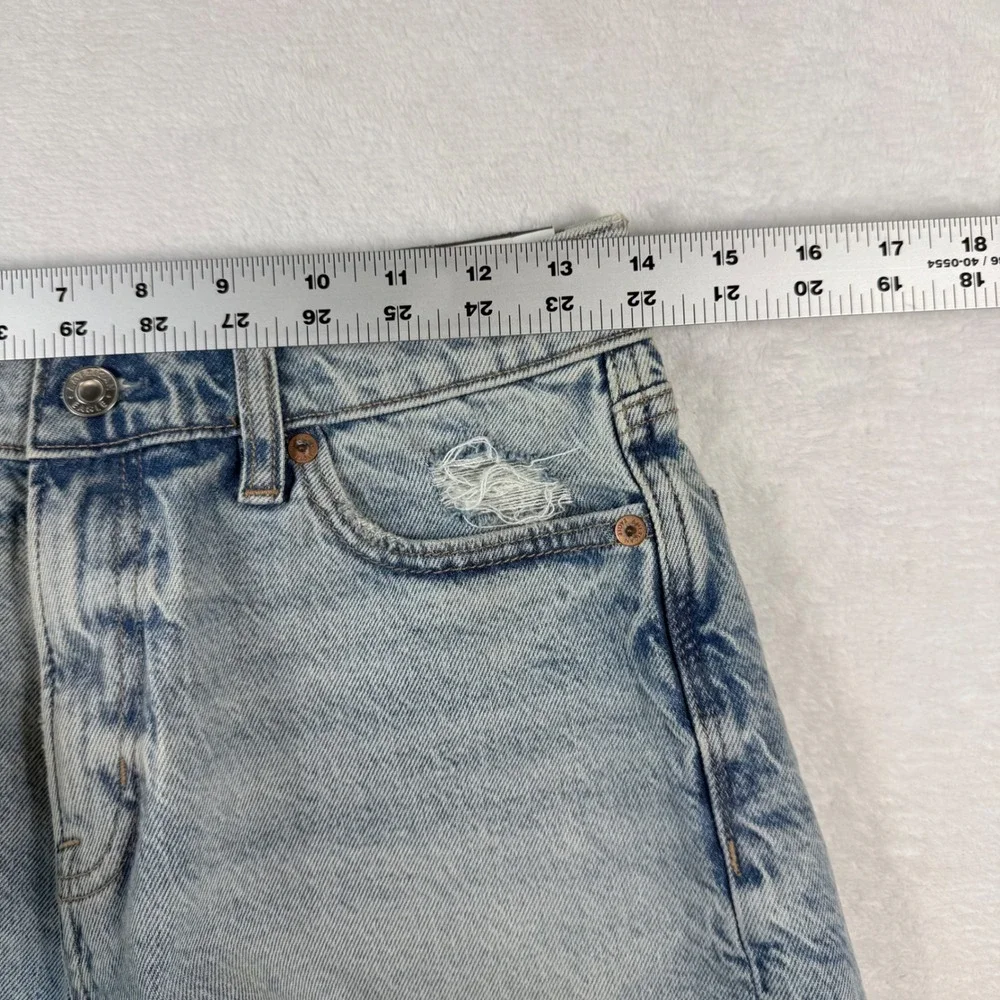 American‎ Eagle Ex-Boyfriend Short Light Wash Distressed Denim 000 23W 41979022